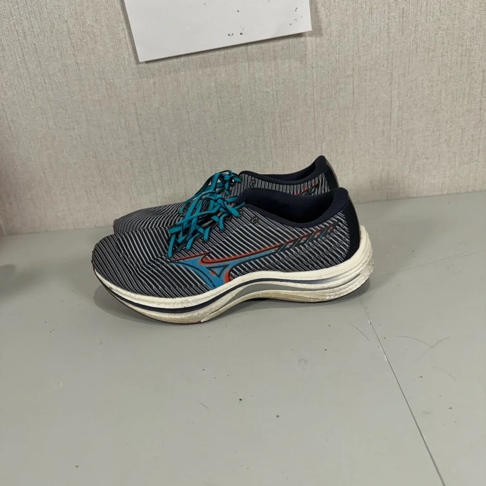 Mizuno Women's Wave Rebellion Running Shoes Size 9 Ink-Scuba Blue